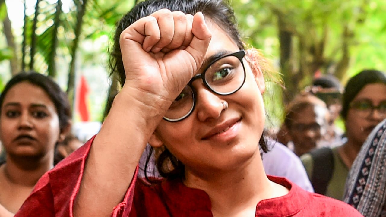 नेहा बोरा वामपंथी छात्र संगठन आइसा की राष्ट्रीय अध्यक्ष हैं. नेहा बोरा वामपंथी छात्र संगठन आइसा की राष्ट्रीय अध्यक्ष हैं.