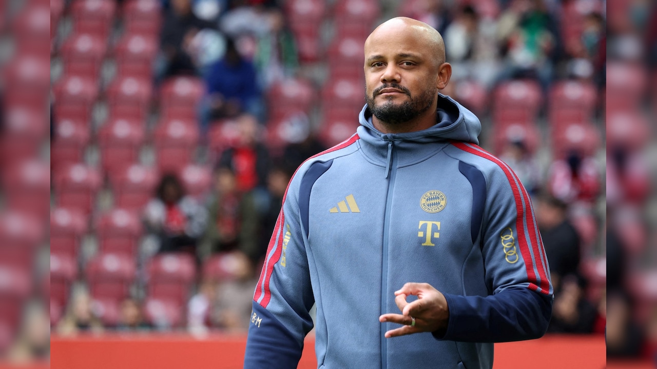 Bayern Munich coach Vincent Kompany hospitalised after collapsing during training