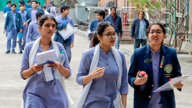 CBSE बोर्ड 10वीं-12वीं के छात्र ध्यान दें: बिना लेट फीस के इस तारीख तक जमा होगी LOC, वरना देना होगा 2000