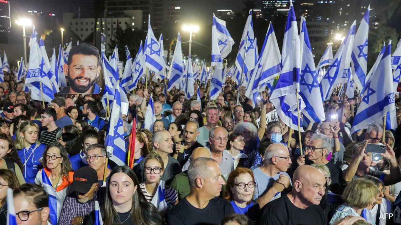 Thousands Protest Against Netanyahu In Tel Aviv Ahead Of Vote