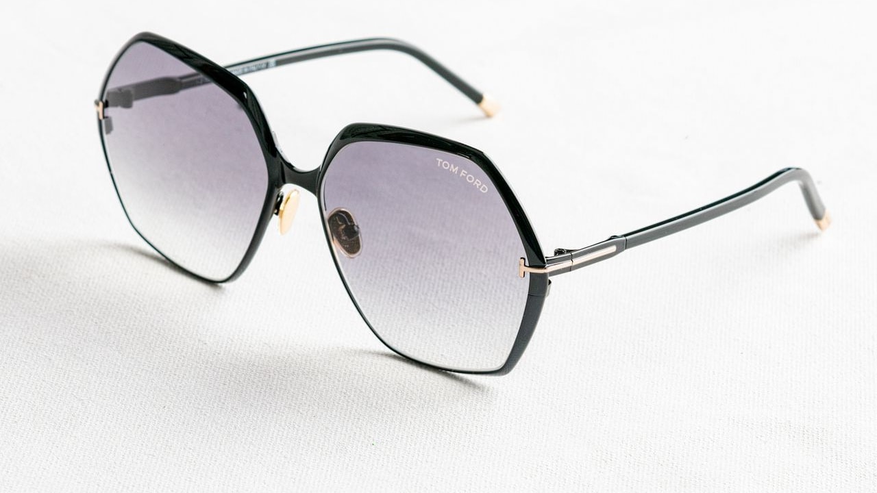 Stylish Tom Ford sunglasses for everyday look