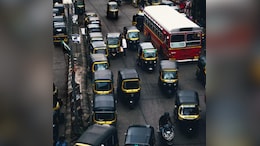 Mumbai Traffic Alert: Dumper Overturns Near Magathane Bridge, Traffic Diverted To Service Road