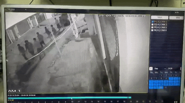 आधी रात काम से लौट रहे मजदूरों को कार से उड़ाकर भाग गया इंजीनियर, खौफनाक CCTV