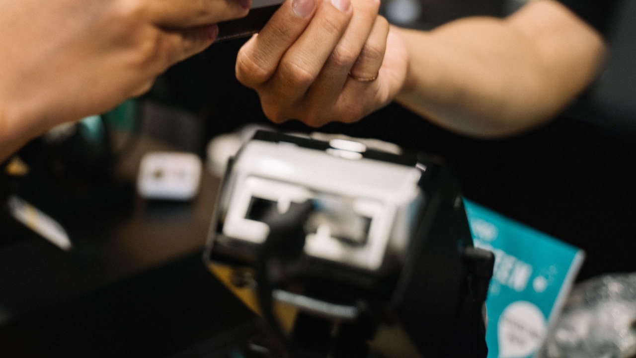 Credit Card Reward Points Can Cut Holiday Costs: What Cardholders Should Know