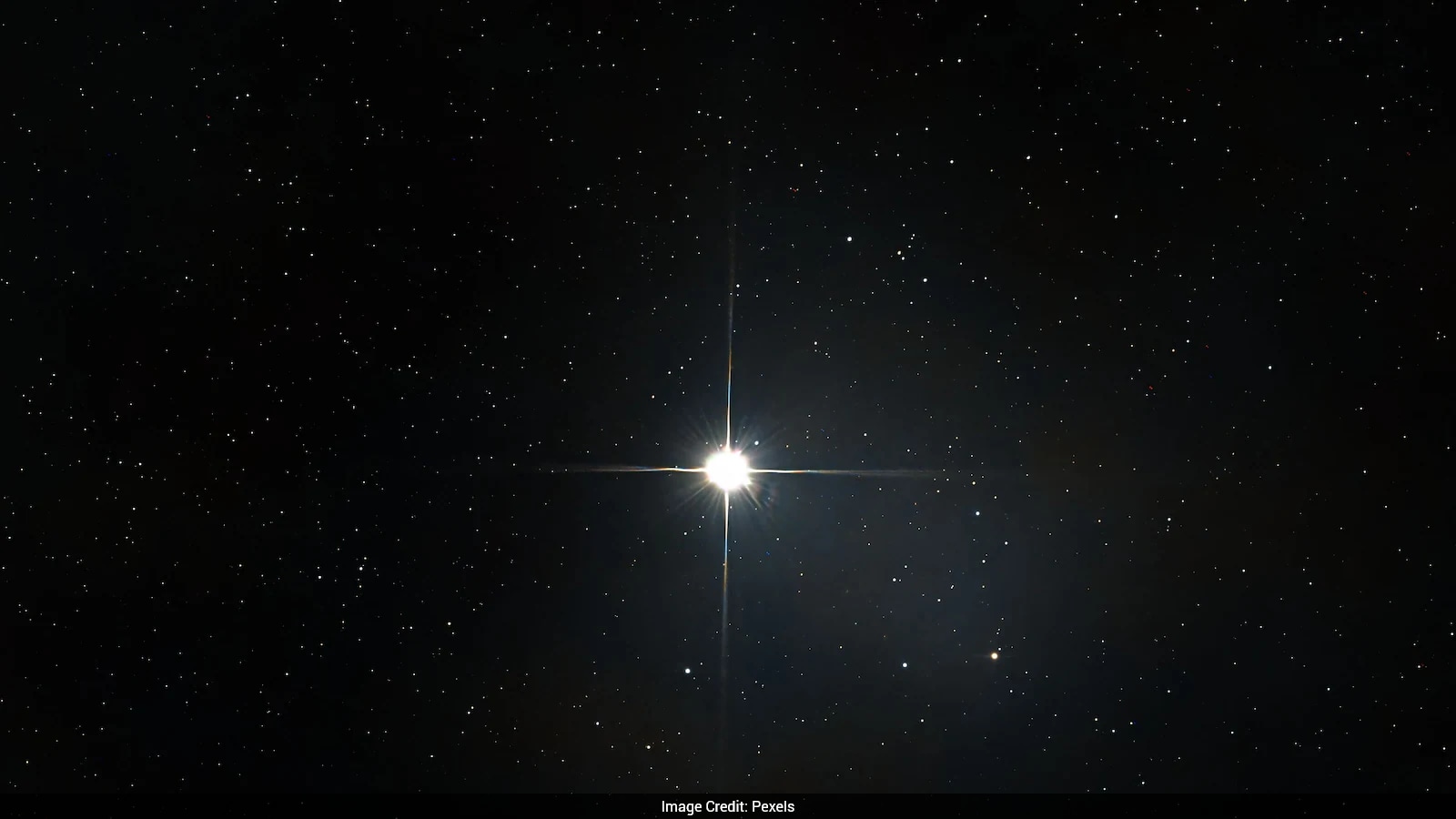 Astronomers Discover A White Dwarf Star That Could Look Green To Human Eyes