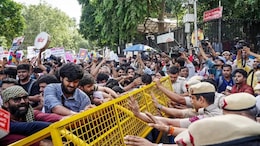 प्रदर्शन की कवरेज के दौरान लटकाए रखें आईडी कार्ड, पत्रकारों के लिए दिल्ली पुलिस की नसीहत