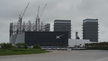 Musk Seizes On SpaceX Momentum With Push Toward Tesla Merger