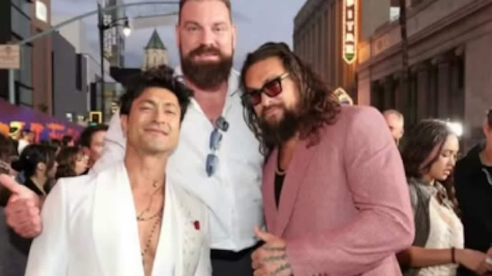 Vidyut Jammwal Poses With Jason Momoa At Street Fighter Los Angeles ...