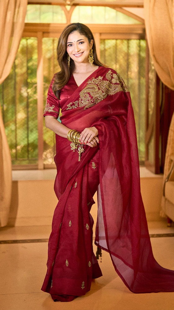 Ridhima Pandit&rsquo;s Crimson Saree Glow