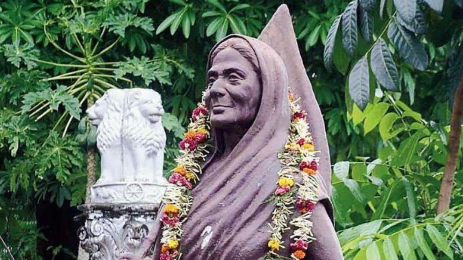 अंग्रेजों के खिलाफ मातंगिनी हाजरा ने खोला था मोर्चा अंग्रेजों के खिलाफ मातंगिनी हाजरा ने खोला था मोर्चा