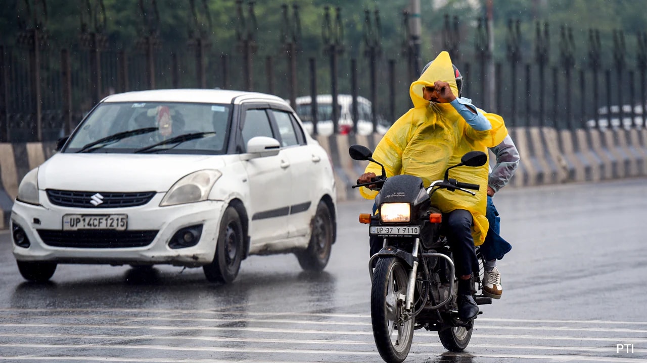 Delhi Logs Coldest October Day In 4 Years Amid Cyclone Arnab