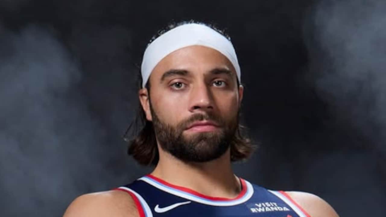 Max Strus Suffers Foot Injury In Clippers Preseason Debut, Faces Four-Week Re-Evaluation