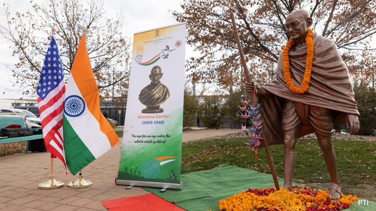 In A 1st For US State, North Dakota Unveils Mahatma Gandhi's Life-Size Statue