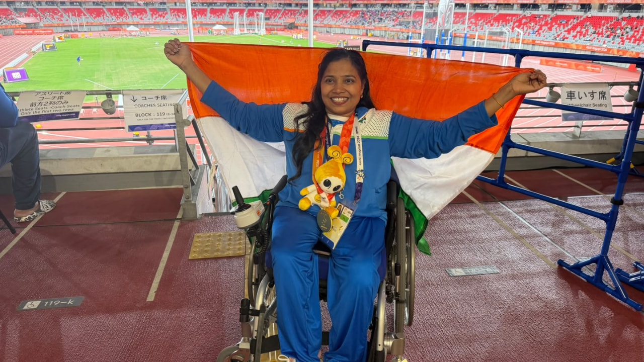 बचपन से पोलियो की शिकार सुवर्णा राज ने गोल्ड जीतकर रचा इतिहास, दो राज्यों से नौकरी का ऑफर, अब जॉइनिंग को लेकर कंफ्यूजन