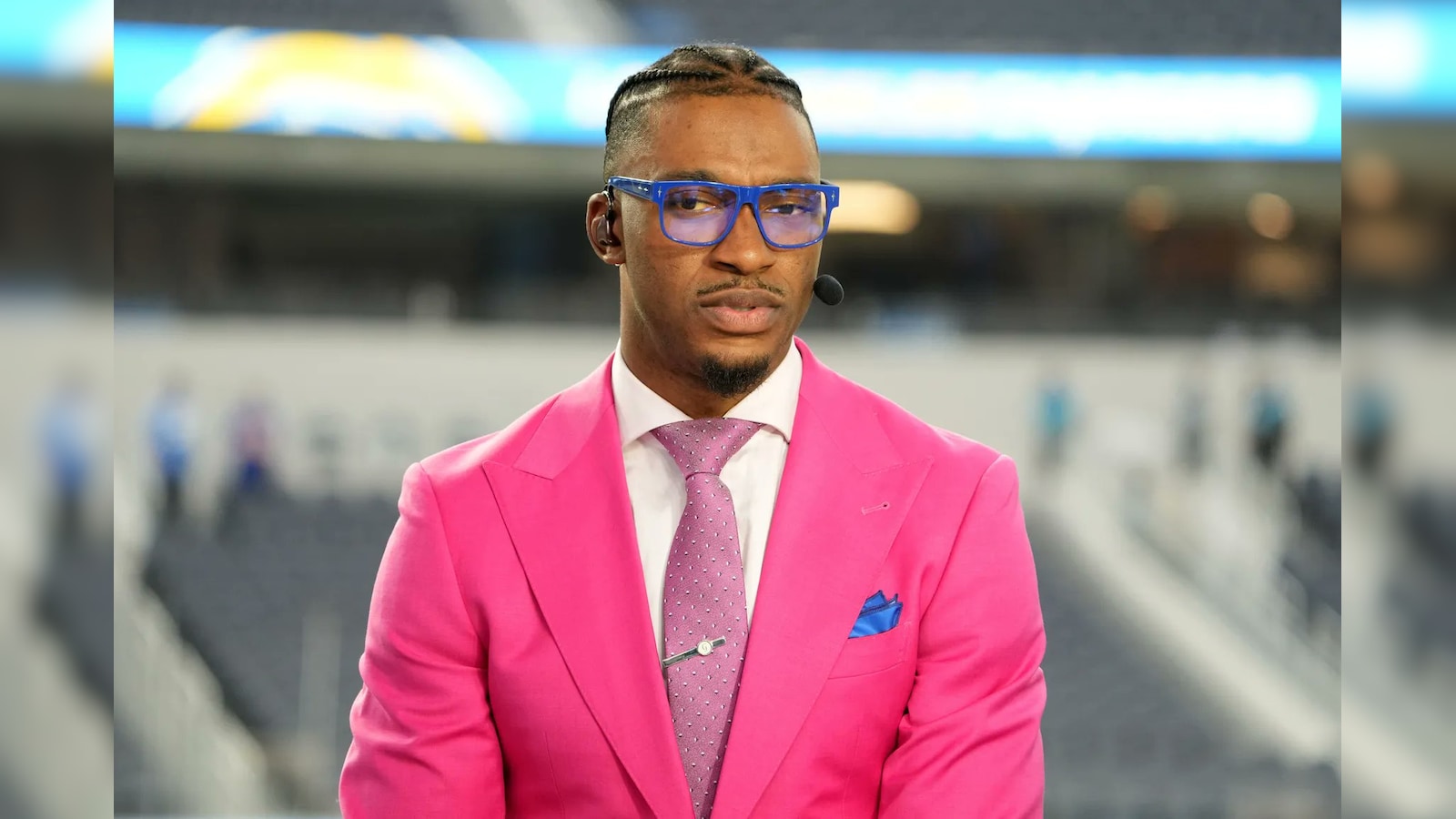 Robert Griffin III Sends A Strong Message As Football’s Treatment Of Players Draws Attention Robert Griffin III Sends A Strong Message As Football’s Treatment Of Players Draws Attention