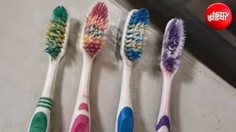 DIY Old Toothbrush: कूड़ेदान में मत फेंकिए पुराने टूथब्रश, इन 4 चीजों को साफ करने के लिए करें इस्तेमाल