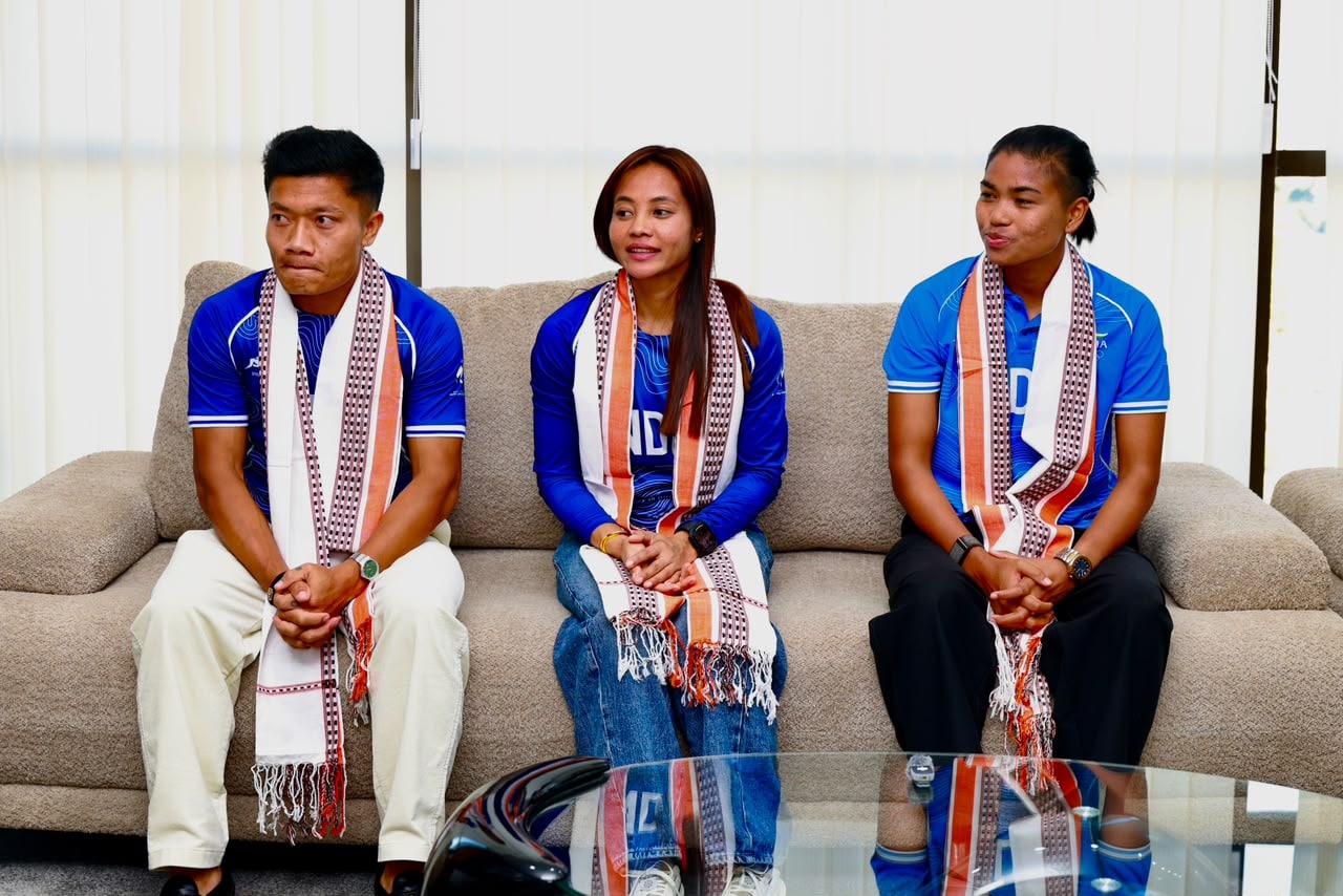 Manipur Chief Minister Felicitates 3 Asiad Hockey Gold Medallists From State