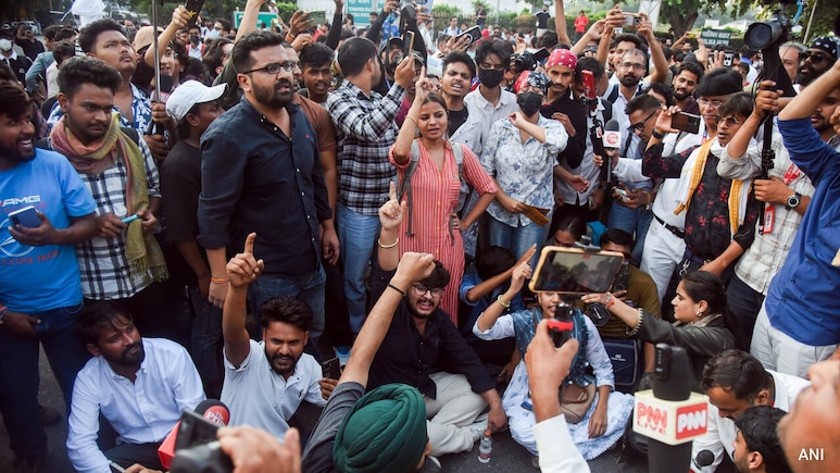 "Spare India From Anarchy": 400 Indian Origin Academics From MIT, Oxford Condemn Protests