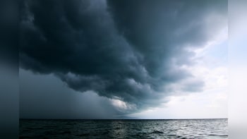 Cyclone Arnab Landfall To Continue For Next 3 Hours; Winds Up To 150 Kmph
