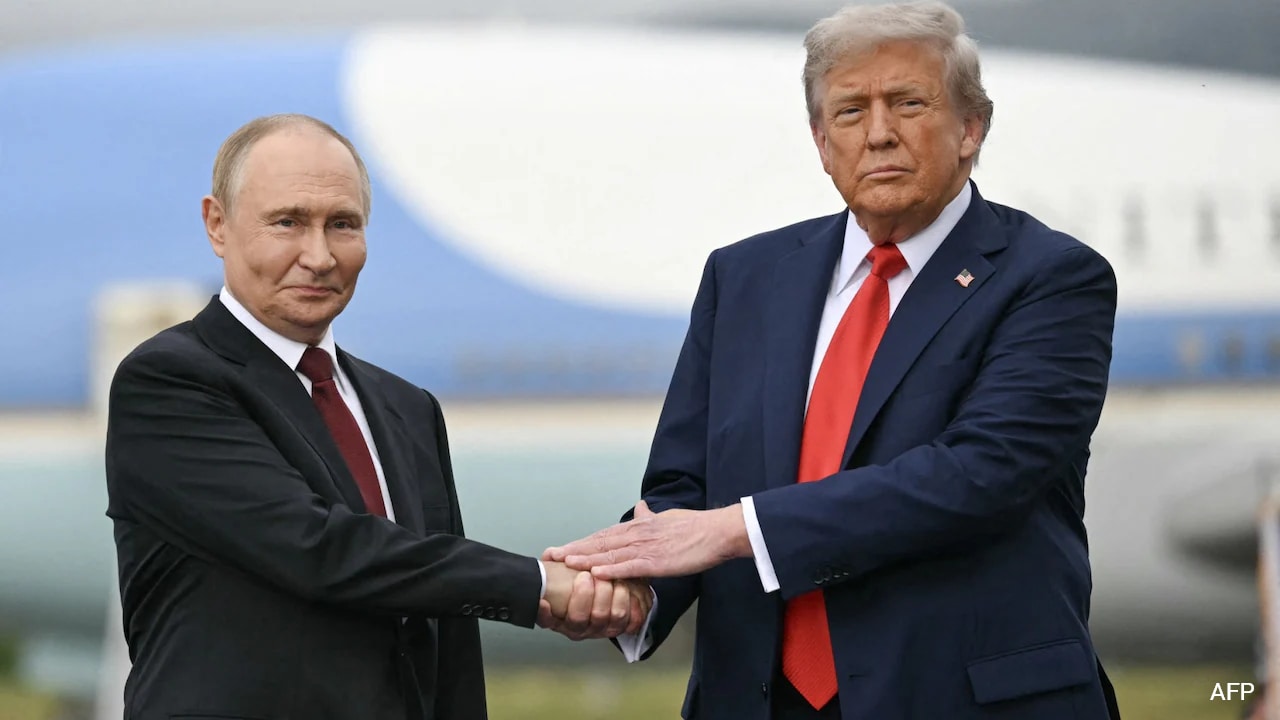 Trump Eyes Oil Deals With Putin To End Ukraine War: Report