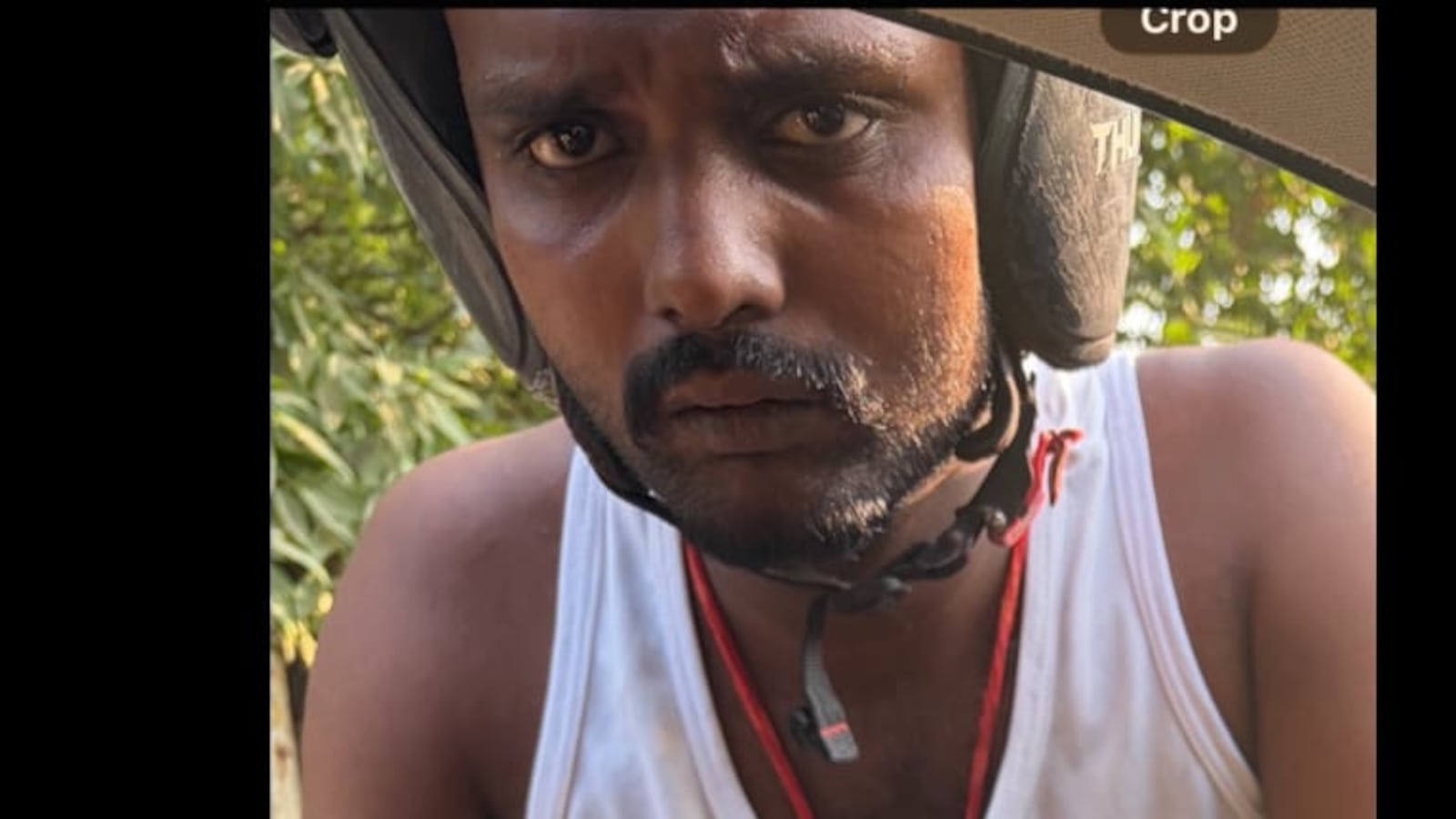 Roadside Scam In Mumbai? Man Blocks Car, Claims His Toes Were Run Over ...