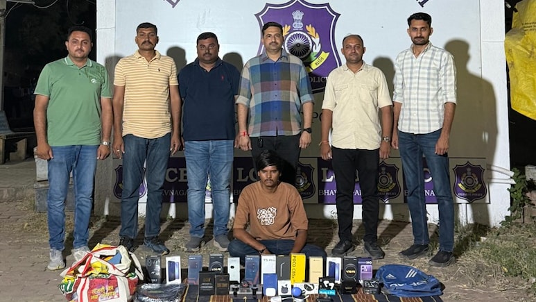 डिलीवरी एजेंट ही बन गया चोर, आईफोन-स्मार्टवॉच समेत लाखों के पार्सल लेकर हुआ चंपत