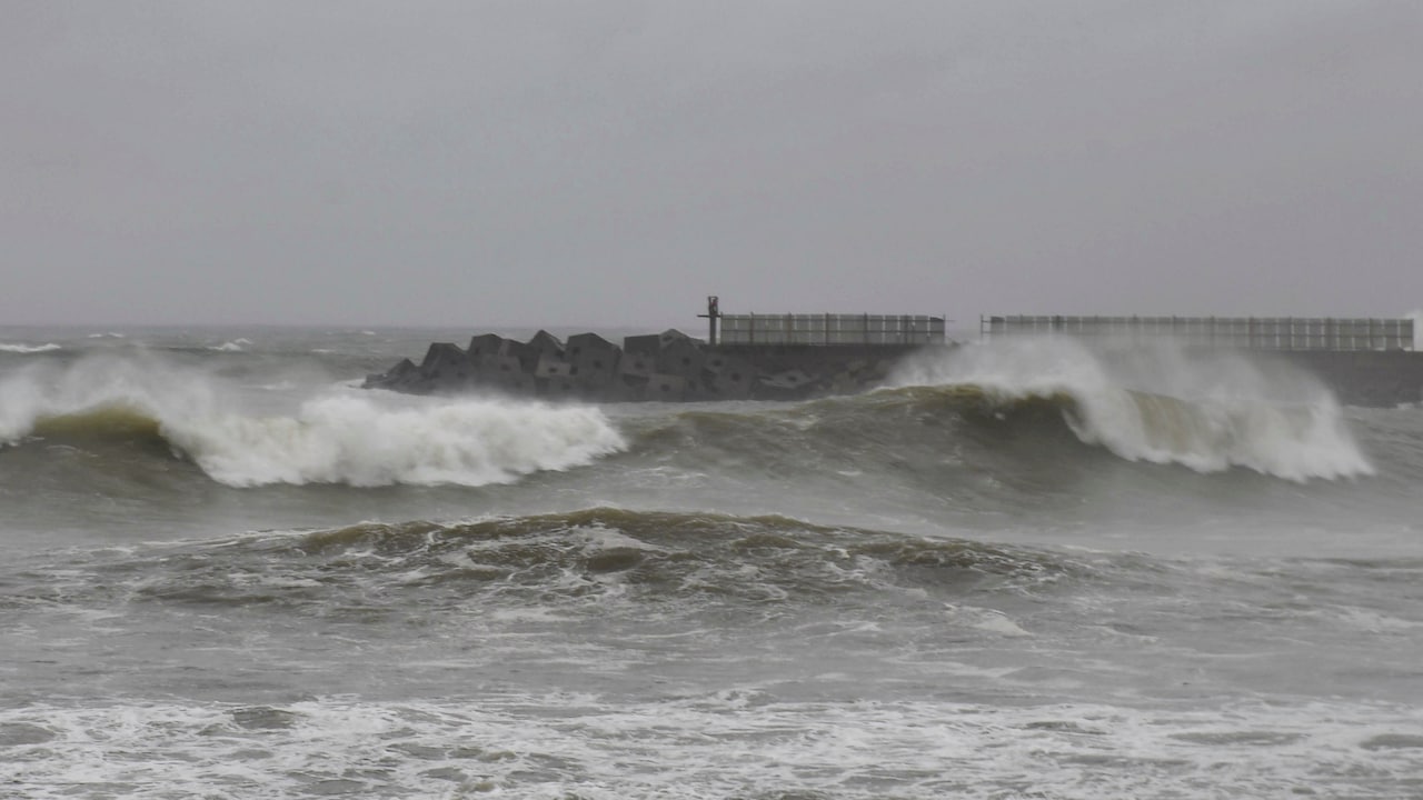 High tidal waves hit the coast in Visakhapatnam ahead of Cyclone Arnabs landfall