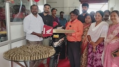 Telangana Man Buys Rs 1.23-Lakh Honda Activa Using Rs 10 Coins Saved Over 3 Years