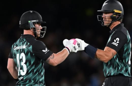IND vs NZ LIVE Score, 4th T20I: 6,6,4,4 खाने के बाद मयंक की जोरदार वापसी, मिचेल का किया शिकार, मिली दूसरी सफलता