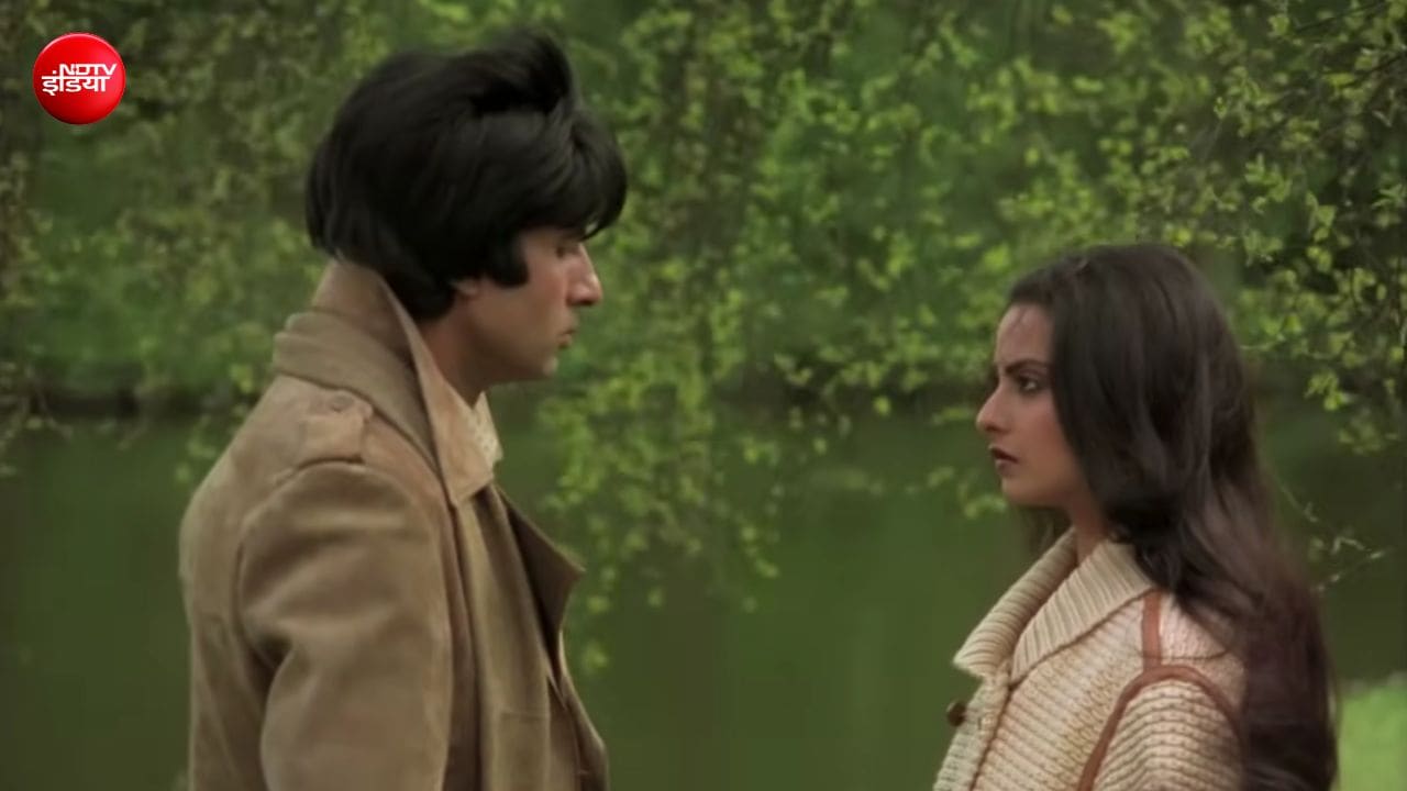 अमिताभ बच्चन की फिल्म का वो 45 साल पुराना गाना जो बना मीरा बाई के भजन पर, लता मंगेशकर की दर्दभरी आवाज ने बनाया अमर