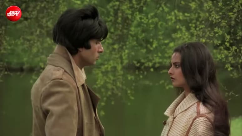 अमिताभ बच्चन की फिल्म का वो 45 साल पुराना गाना जो बना मीरा बाई के भजन पर, लता मंगेशकर की दर्दभरी आवाज ने बनाया अमर