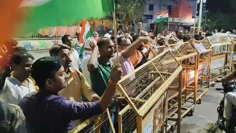 Teacher Aspirants' Protest Ends After Police Action In Prayagraj, Dozens Detained