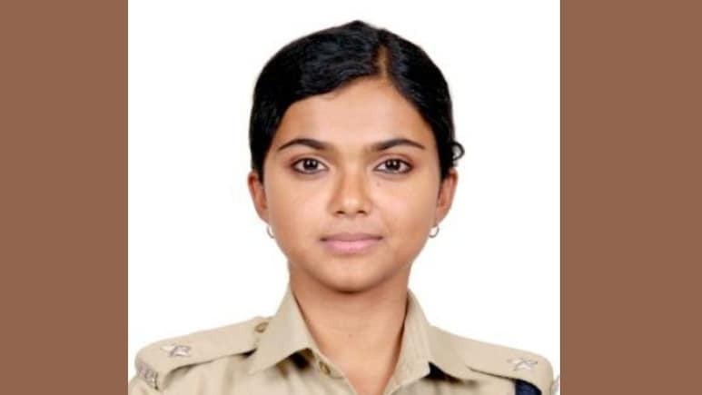 Meet IPS Officer Shruti Srivastava: Cracked UPSC At 24, Now Additional DCP In Prayagraj