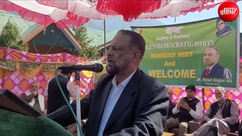 आतंकी बुरहान वानी को PDP नेता ने बताया 'शहीद', कश्मीर में नया सियासी उबाल, BJP हुई हमलावर