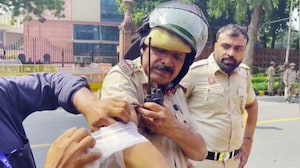Delhi Protest: 2 Police Personnel Injured In Scuffle Near Jantar Mantar