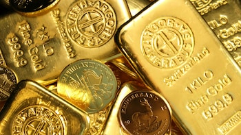 Glitter Fades? Spot Gold Hits Two-Month Low As Strong Dollar, High Yields Weighs On Safe-Haven Appeal