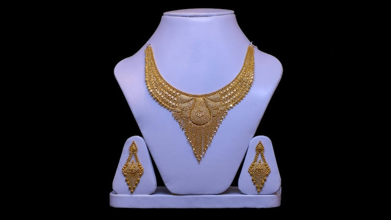 Jewellery Stocks Watch: Sky Gold, PN Gadgil, TBZ Jumped Up to 4%; How Others Performed?
