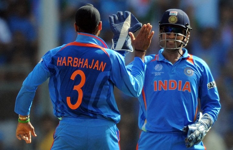 'He Wasn't Everything': Harbhajan's Huge Statement Over Dhoni's Captaincy