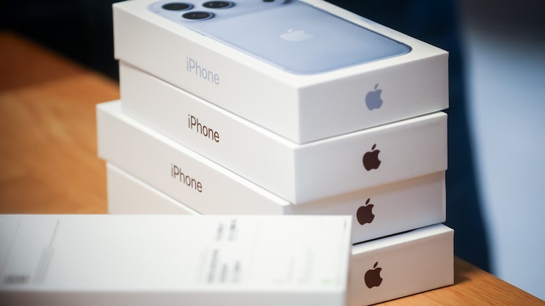 Apple iPhone 18 Pro Max Users Hit With AT&T Glitch: What's The Fix?