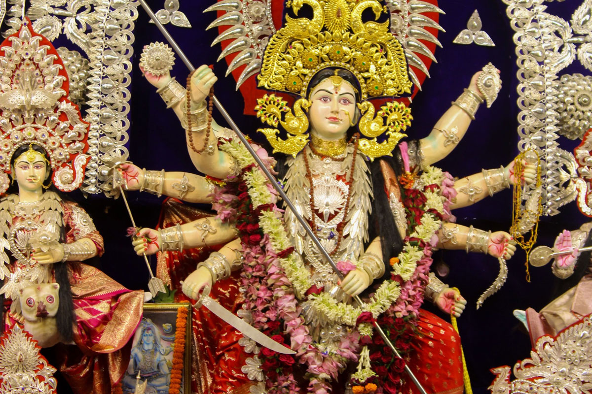 Durga Puja 2026: 5 Must-Visit Places In Kolkata For The Ultimate Festive Experience