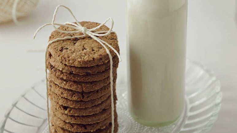 Dodla Dairy Milk, Priyagold Biscuits Face FSSAI Heat Over Multiple Food Safety Violations