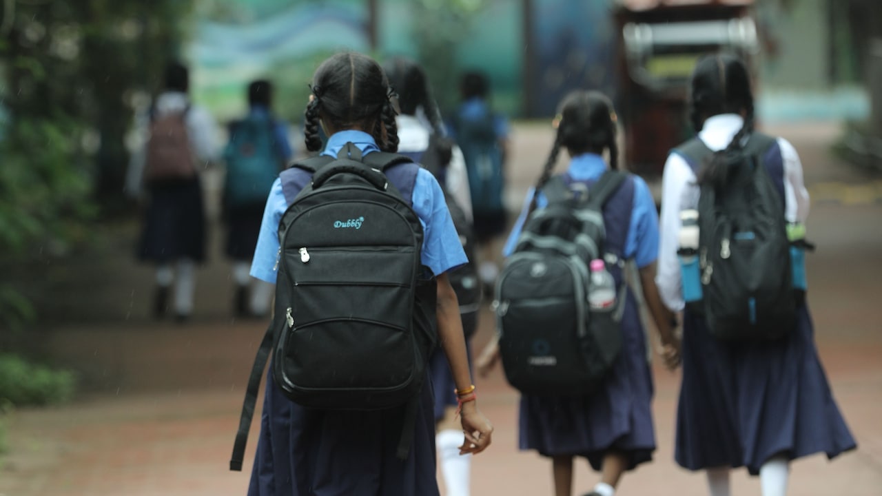 लखनऊ में कल नर्सरी से 12वीं तक के सभी स्कूल बंद, जिला प्रशासन ने घोषित किया अवकाश, जानें वजह