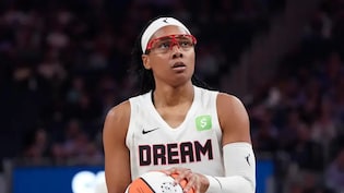 Allisha Gray Injury Update As Dream Star Hurts Hand Against Liberty