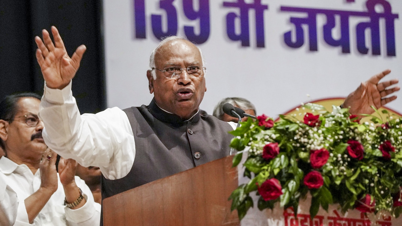 Congress Defends Mallikarjun Kharge Over PM Remark, Counters BJP's Criticism