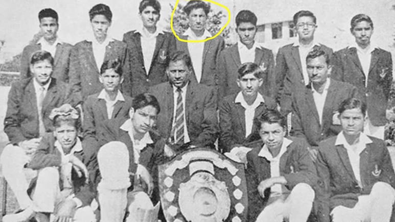 पान वाले ने की थी तस्वीर में दिख रहे कॉमेडियन के सुपरस्टार बनने की भविष्यवाणी, 700 फिल्मों से बने बॉलीवुड के खूंखार विलेन