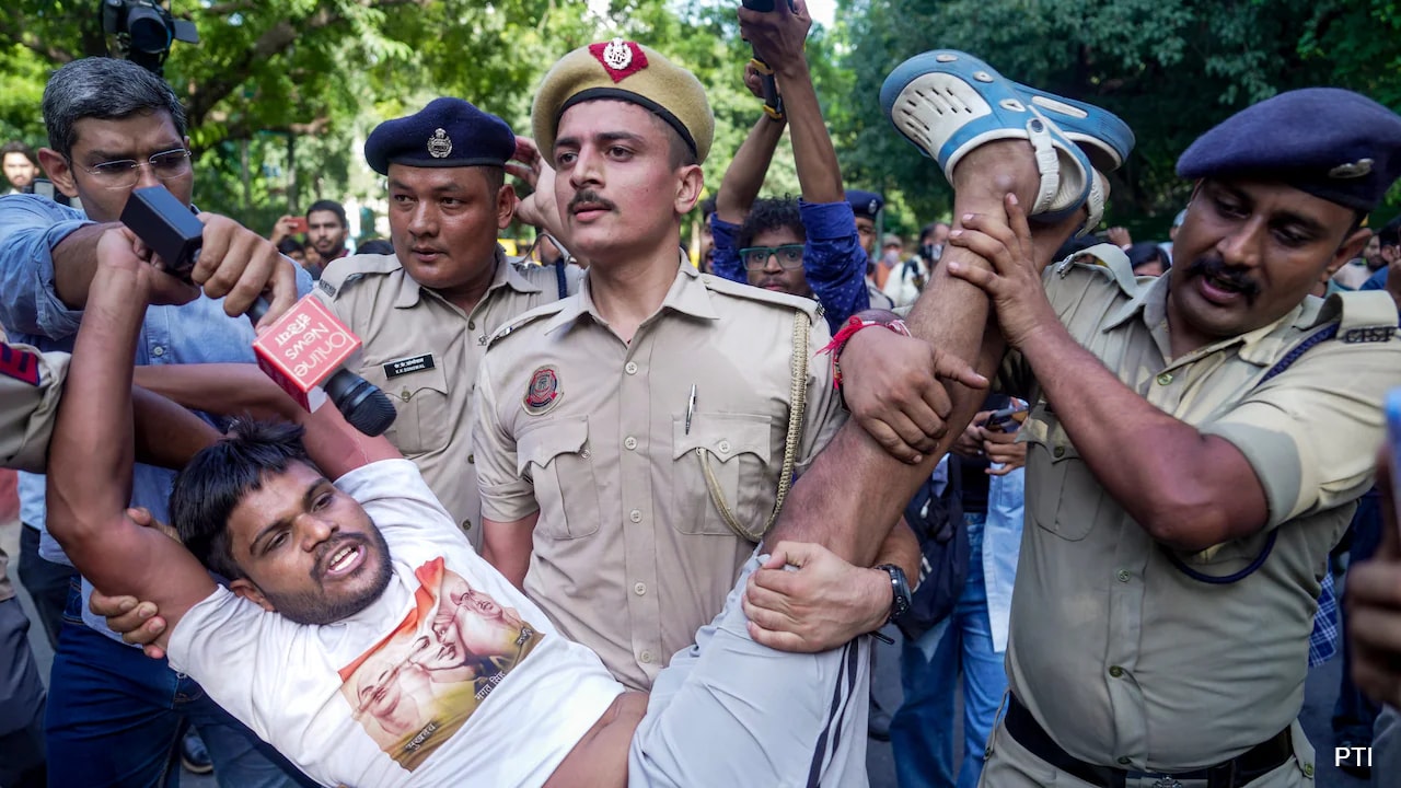 "No Instructions": Delhi Police On Cops Without Name Tags At Protest