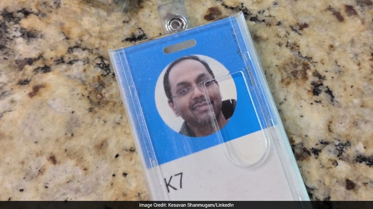 Man Takes Retirement To Spend More Time With Ageing Parents In India, Wins Hearts Online