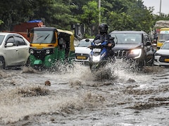 लौटता मॉनसून दिल्ली-यूपी में फिर बारिश लाएगा, पहाड़ों में भी आंधी-तूफान के साथ बरसेंगे बदरा, जानें आज का मौसम