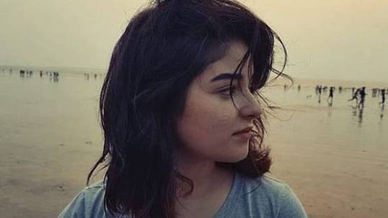 19000 लड़कियों को पछाड़ कर हासिल की थी पहली फिल्म, दो सुपरहिट एक फ्लॉप फिल्म देकर छोड़ दी इंडस्ट्री, ग्लैमर से दूर आज यूं जिंदगी बिता रही ये एक्ट्रेस