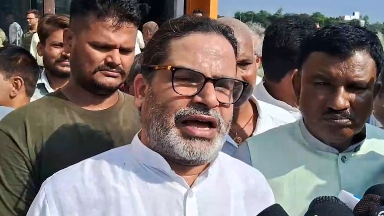 बिहार चुनाव से 2 दिन पहले बांटे गए 10-10 हजार रुपये, जवाबदेही तय हो.. प्रशांत किशोर का चुनाव आयोग पर बड़ा हमला